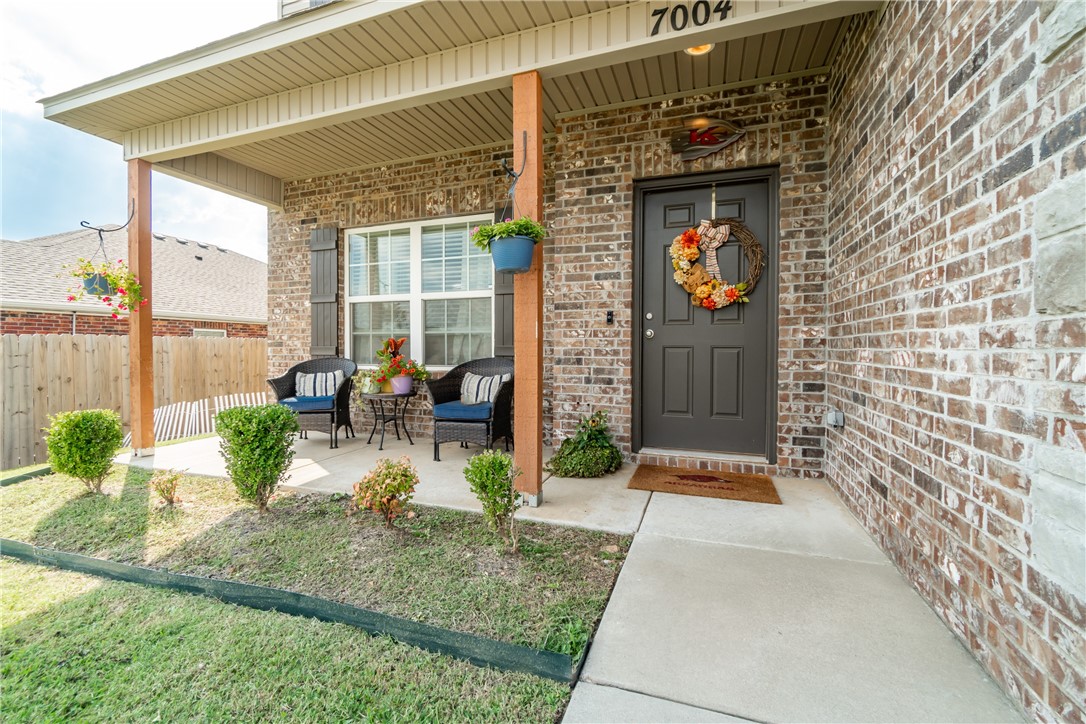 Beautiful east-facing 2020 4-bedroom home (2362sqft!) w/ all the upgrades in the Bentonville school district! Don't miss your chance at this immaculately-maintained affordable home with no neighbors behind. Master suite & additional guest bathroom on first floor. Two living areas (one down w/ bonus upstairs!). Other features & upgrades include: luxury vinyl plank flooring throughout entire 1st floor, granite countertops, 9ft ceilings, canned lighting, ring doorbell, stainless steel appliances, & tiled kitchen backsplash.