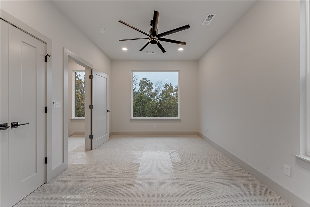 3-16-30 FAYETTEVILLE OUTLOTS - Residential