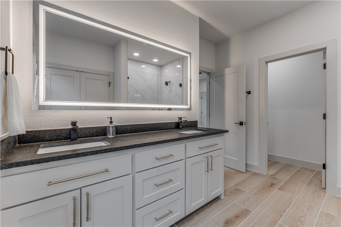 3-16-30 FAYETTEVILLE OUTLOTS - Residential