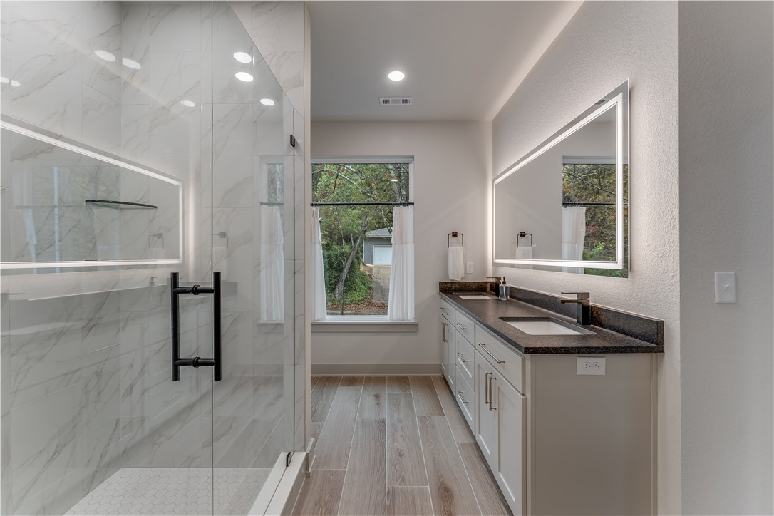 3-16-30 FAYETTEVILLE OUTLOTS - Residential