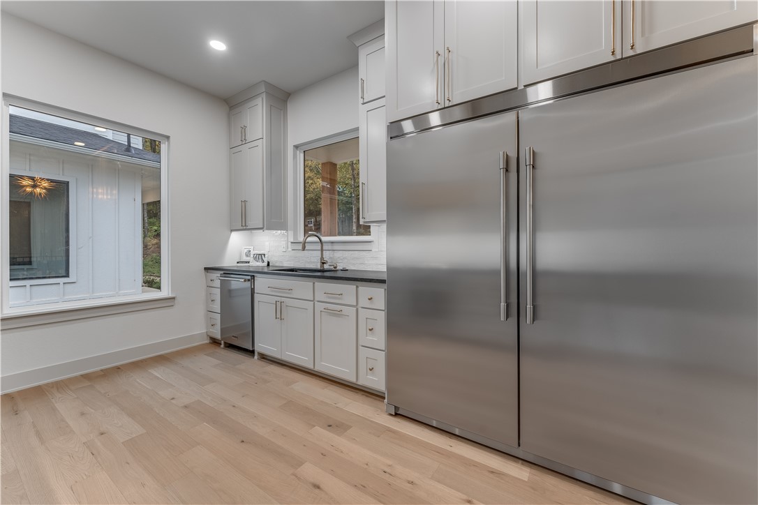 3-16-30 FAYETTEVILLE OUTLOTS - Residential