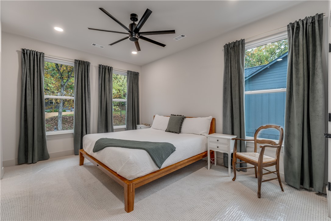 3-16-30 FAYETTEVILLE OUTLOTS - Residential