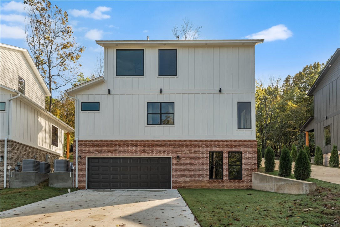 3-16-30 FAYETTEVILLE OUTLOTS - Residential