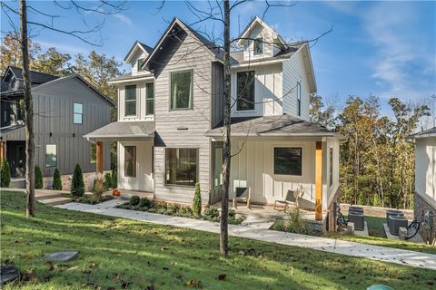 Photo of 1765 Walnut Avenue, Fayetteville, AR 72703 (MLS # 1334842)