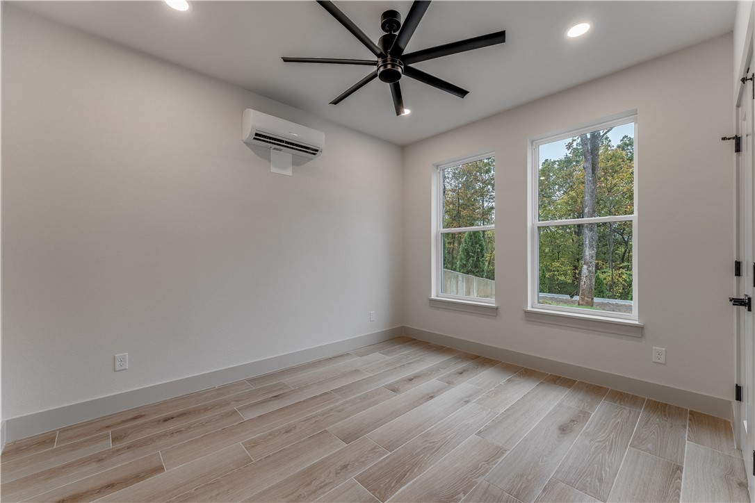 3-16-30 FAYETTEVILLE OUTLOTS - Residential