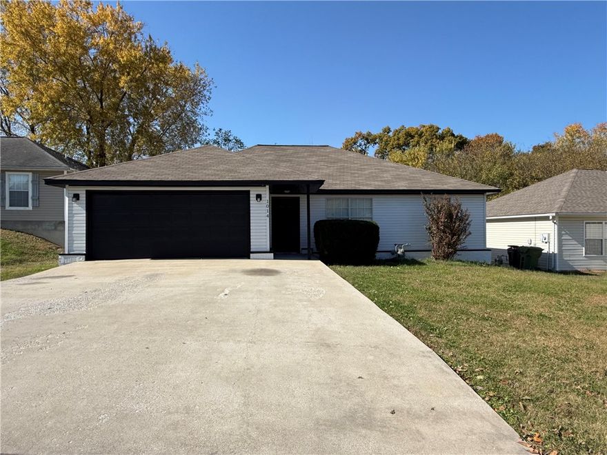 Charming and Updated Home Near Downtown Rogers! This beautifully remodeled 3-bedroom, 2-bathroom home offers 1,448 sq. ft. of comfortable living space and is perfect for investors or first-time homebuyers. Renovated in 2022, it features modern finishes throughout and a layout ideal for families. Enjoy the convenience of being just minutes from vibrant Downtown Rogers, with easy access to shopping, dining, and entertainment. Don’t miss this great opportunity to own a move-in-ready home in a fantastic location!