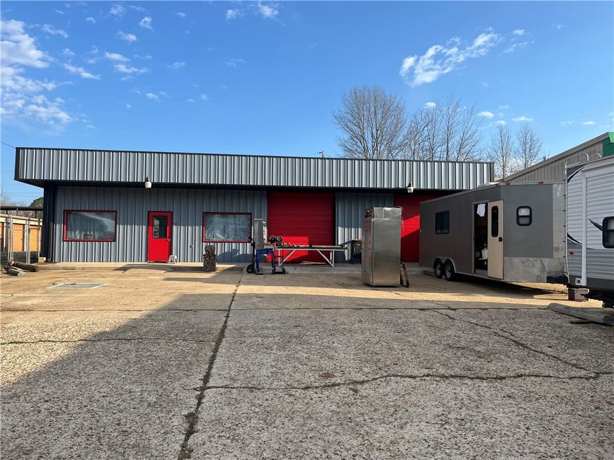 High impact visibility and nonstop traffic flow make this commercial property a standout opportunity. Positioned on a .35-acre lot and zoned CI, (Comm Impv) it offers 3,000+ sq ft of flexible space designed to elevate your business. The building features a wide-open floor plan, kitchen, 1.5 baths, storage, and a dedicated 12x24 paint/powder coating room—plus two entrances for easy customer access. A durable metal roof, steel frame, metal exterior, and two 10x12 garage doors support a wide range of uses, including office, retail, showroom, warehouse, or service-based operations. Dual heat/air units keep the entire space comfortable year-round. Outside, the expansive lot provides parking for up to ten vehicles and prime exposure to a diverse, high volume customer base. Previously home to a thriving health food store, this location is ready to launch your next successful venture in Mountain Home.