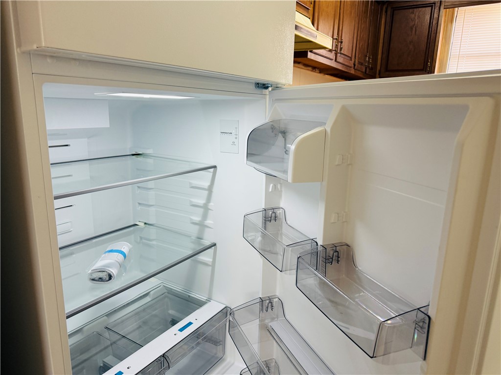 2-17-30 SPRINGDALE OUTLOTS - Residential Lease