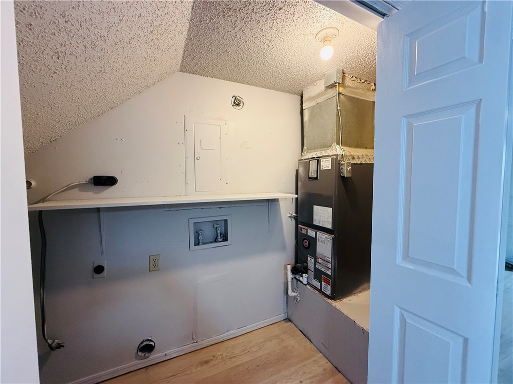 2-17-30 SPRINGDALE OUTLOTS - Residential Lease