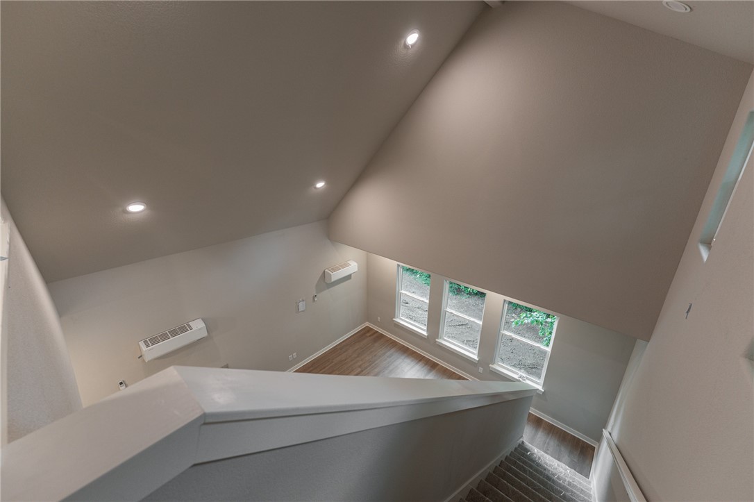 Van Buren Avenue Residences - Residential