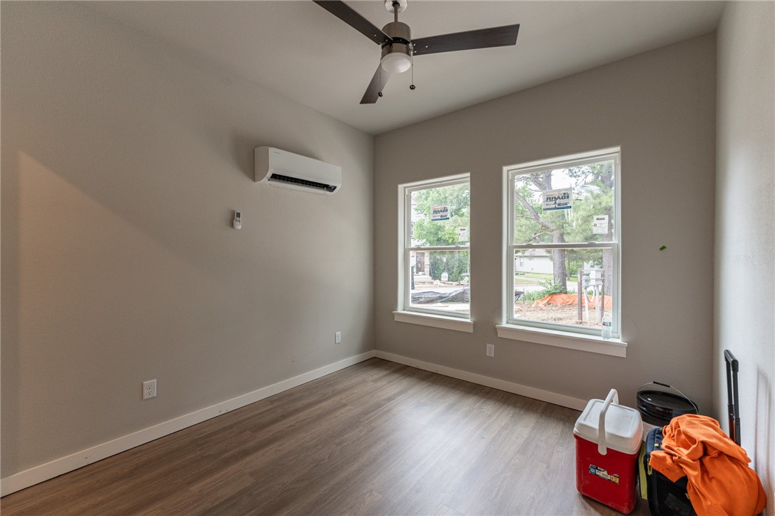 Van Buren Avenue Residences - Residential