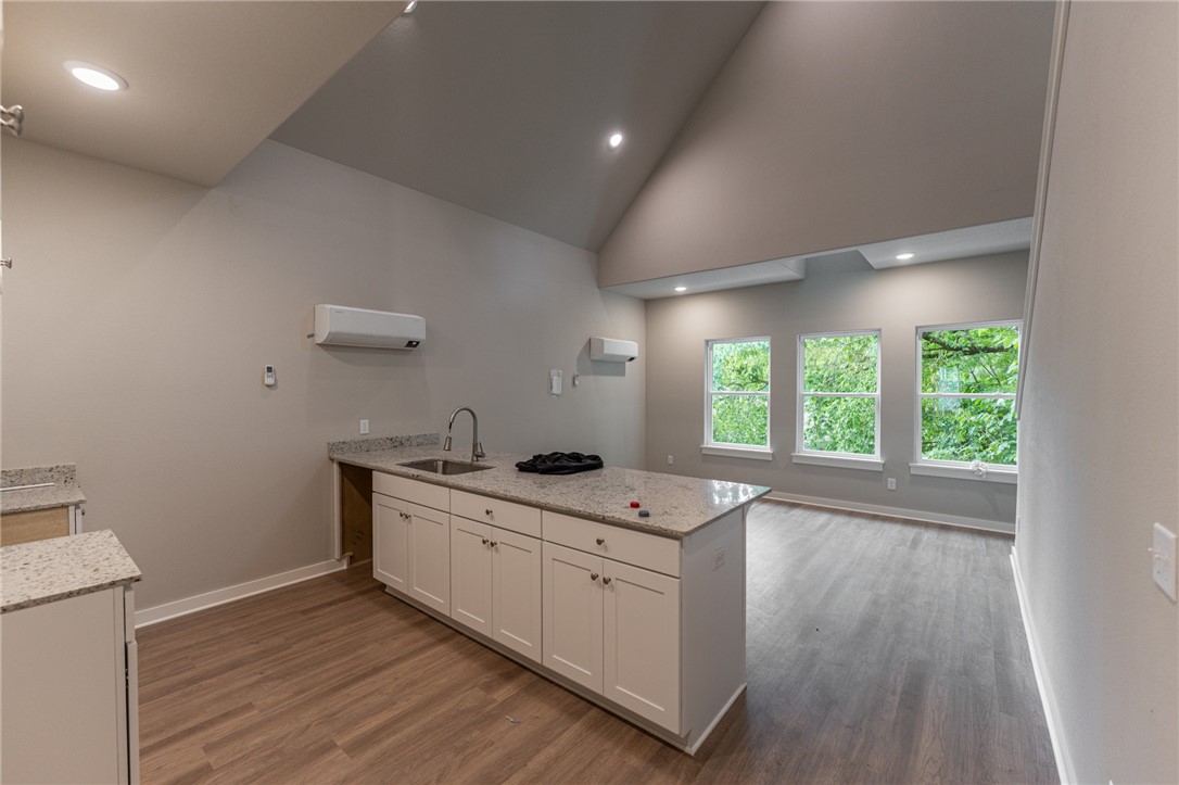 Van Buren Avenue Residences - Residential
