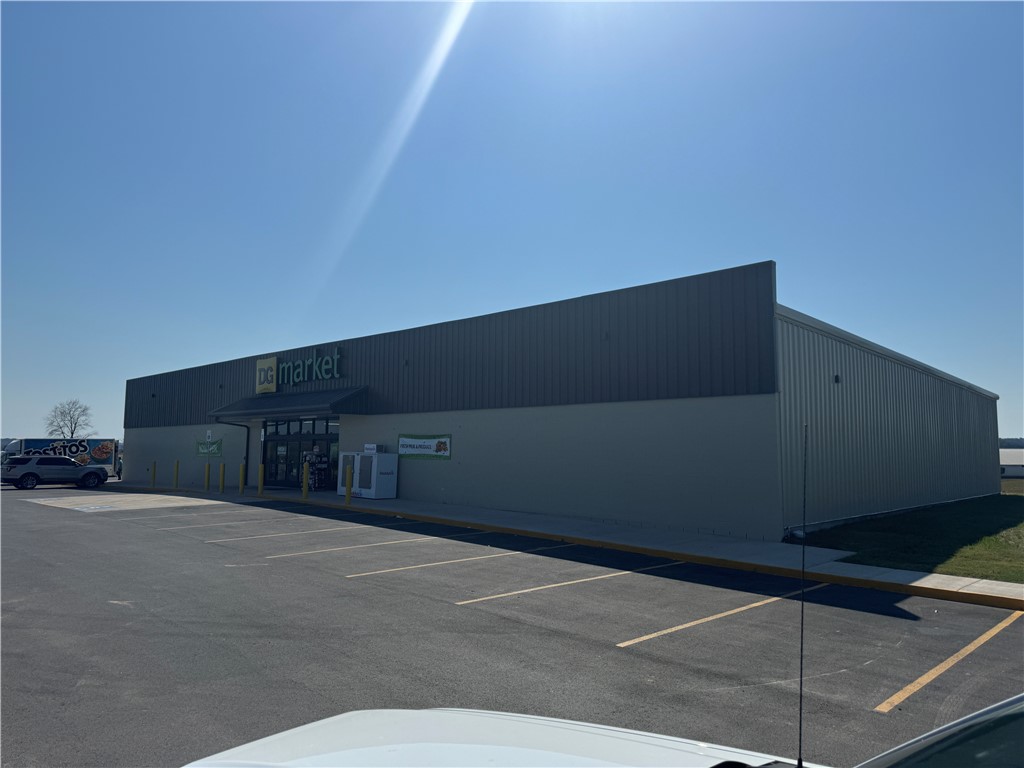 New construction Dollar General Market. Triple net lease, 15 year lease.