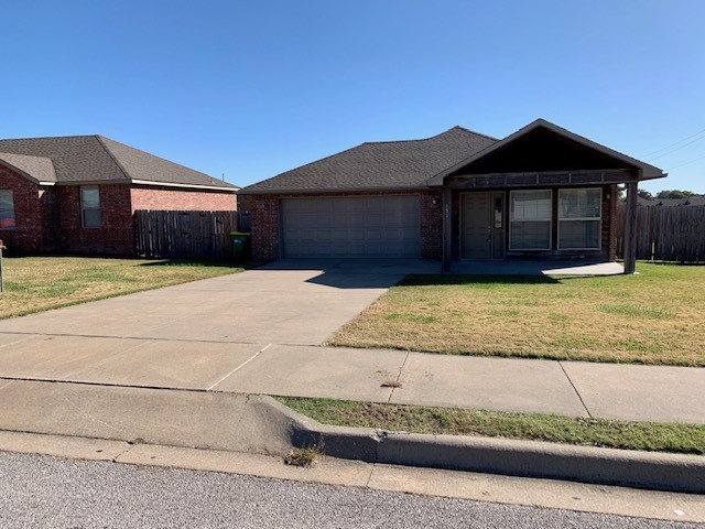 LOCATION! LOCATION! LOCATION! Excellent Rental opportunity in Centerton just off HWY 102. This recently updated 3 Bed home is affordable and ready to rent! Bentonville Schools, granite counter tops, 6ft privacy fenced yard and more.