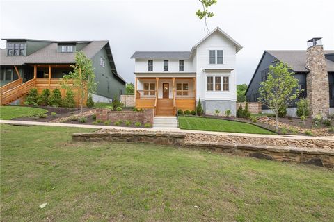 Photo of 1738 W Markham Road, Fayetteville, AR 72701 (MLS # 1344655)