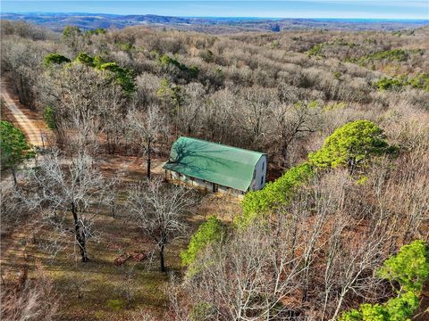 Photo of 70 County Road 1143, Eureka Springs, AR 72632 (MLS # 1331211)