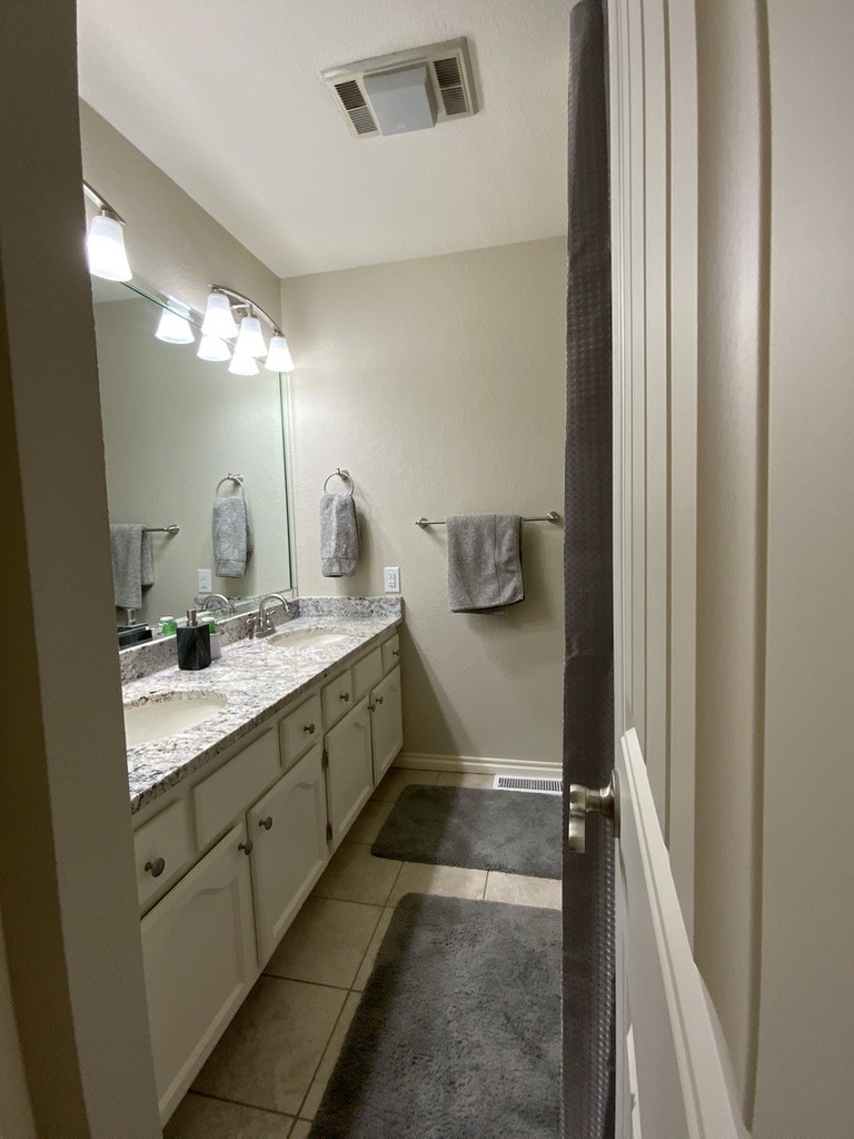 Paradise Valley Condo Ph 1 - Residential