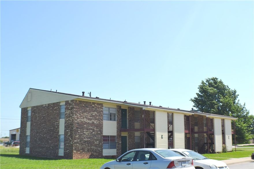 Large apartment complex in siloam springs