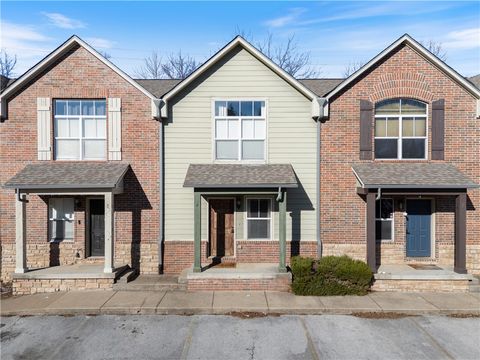 Photo of 2212 Karrington Ridge D #D, Springdale, AR 72762 (MLS # 1333224)