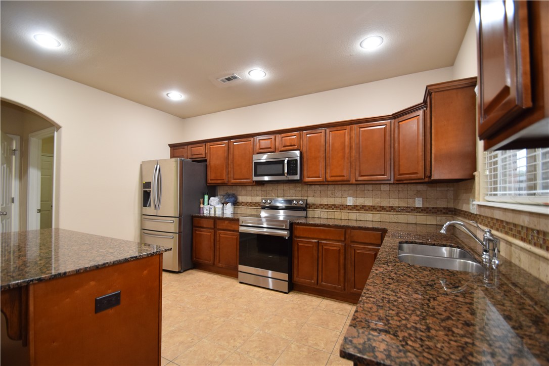 Dixieland Crossing Ph 2 Rogers - Residential Lease