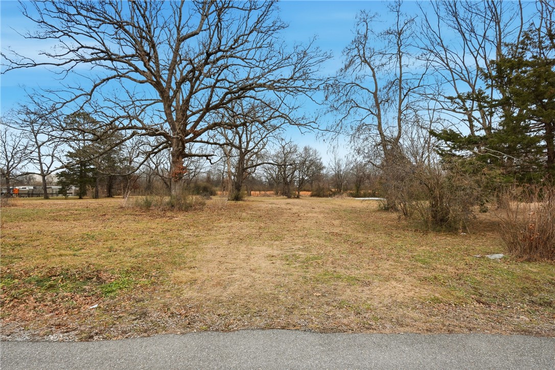 Tuttles Add Gentry - Land