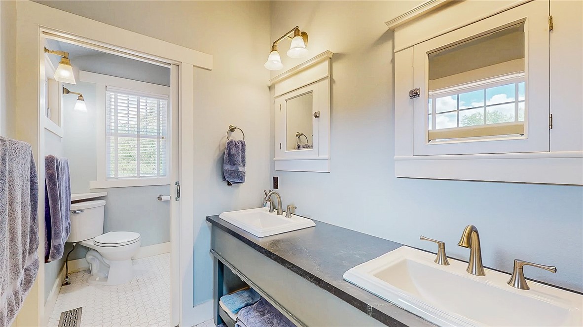Robert C Bailey Sub Siloam Spgs - Residential