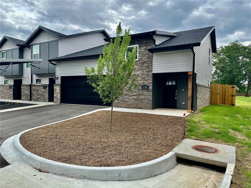 Fayetteville Outlots - Residential Lease