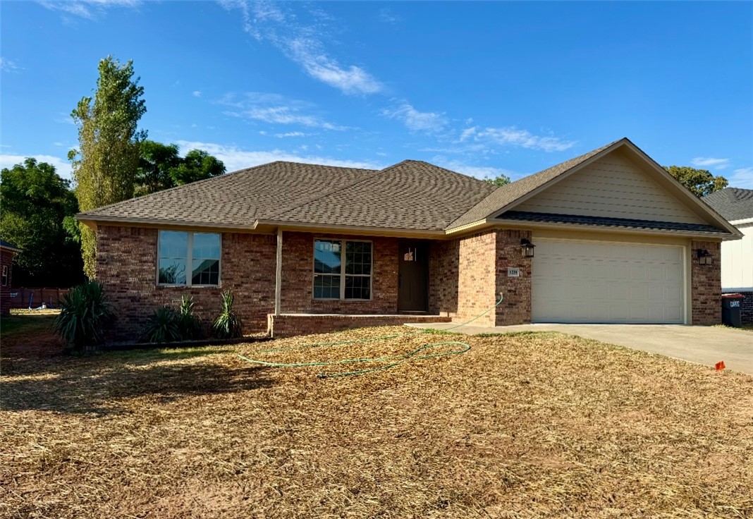 Welcome to this charming brick home nestled in the desirable Magnolia Ridge community! From the moment you step inside, you'll be impressed by the lovely vinyl plank flooring that flows throughout the living areas, combining both style and durability.
Custom cabinetry that adds warmth and character, perfect for those who appreciate craftsmanship and attention to detail. Granite Counter tops through out.