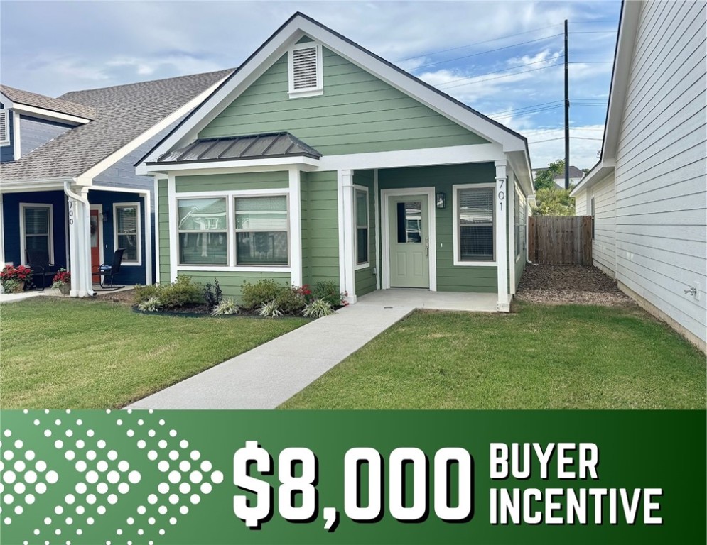 $8,000 Buyer incentive from Seller for closing cost etc. Stunning home in Hawthorne Heights offers an unbeatable location near Crystal Bridges Museum, the Alice Walton School of Medicine, Downtown Bentonville & Walmart’s new campus. Top-tier amenities, including a clubhouse, pool, pickleball court, dog park, yard maintenance & access to the countries top premier mountain biking trails. Leopold floor plan boasts LVP flooring, crown molding, blinds, ample storage & quality throughout. Seamless open floor plan, perfect for entertaining, with abundant natural light & smooth flow into the chef’s kitchen. Chef’s kitchen features 3cm granite countertops, stainless steel appliances, refrigerator, a pantry & abundant natural light. Spacious primary suite includes a perfect ensuite bathroom with walk-in tile shower, double sinks & large walk-in closet. Patio perfect for entertaining! Oversized garage! Staged home at 915 Heights. Home is zoned for a horizontal property regime & will require specific financing.