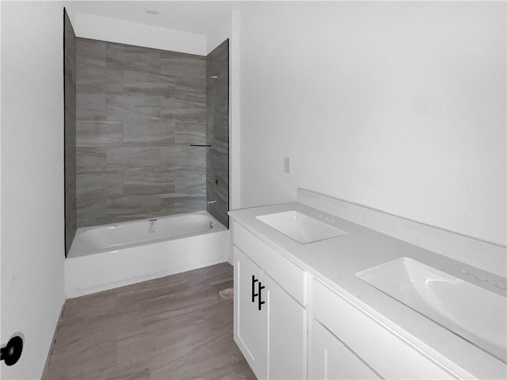 Pine Hollow - Residential