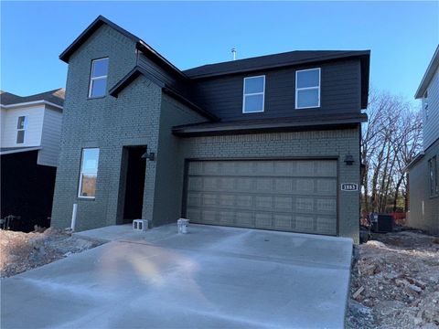 Photo of 1883 E Fiji Street, Fayetteville, AR 72701 (MLS # 1331001)