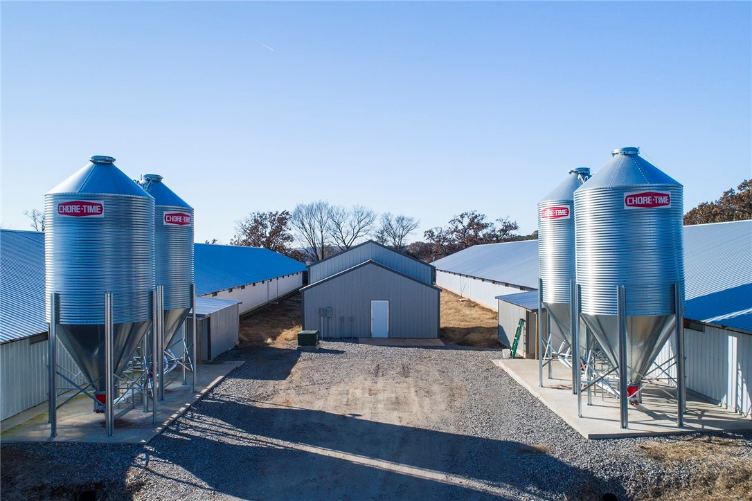 River Valley Farming - Farm