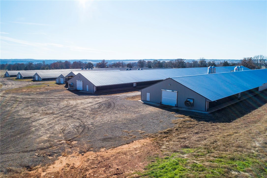 River Valley Farming - Farm