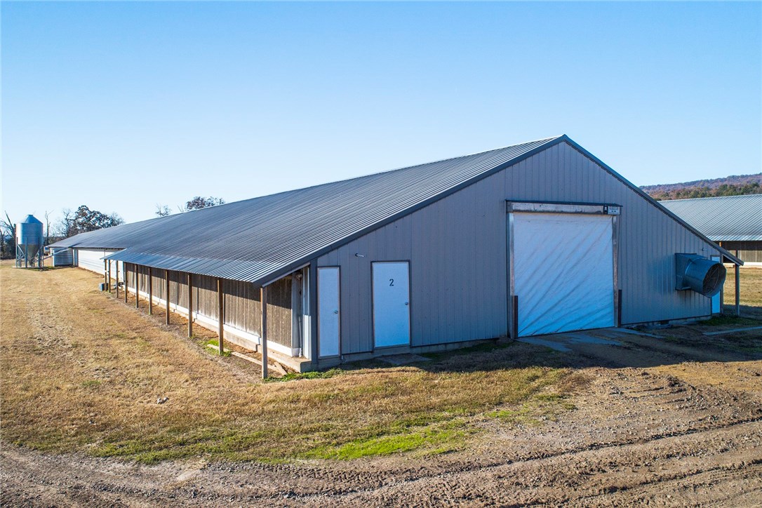 River Valley Farming - Farm