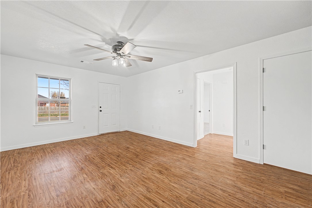 CARRIAGE SQUARE COURT HPR-BENTONVILLE - Residential