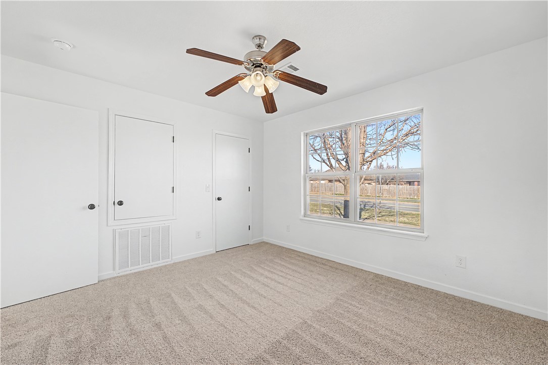 CARRIAGE SQUARE COURT HPR-BENTONVILLE - Residential