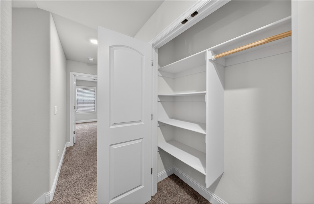 Oak Creek Springdale - Residential Lease