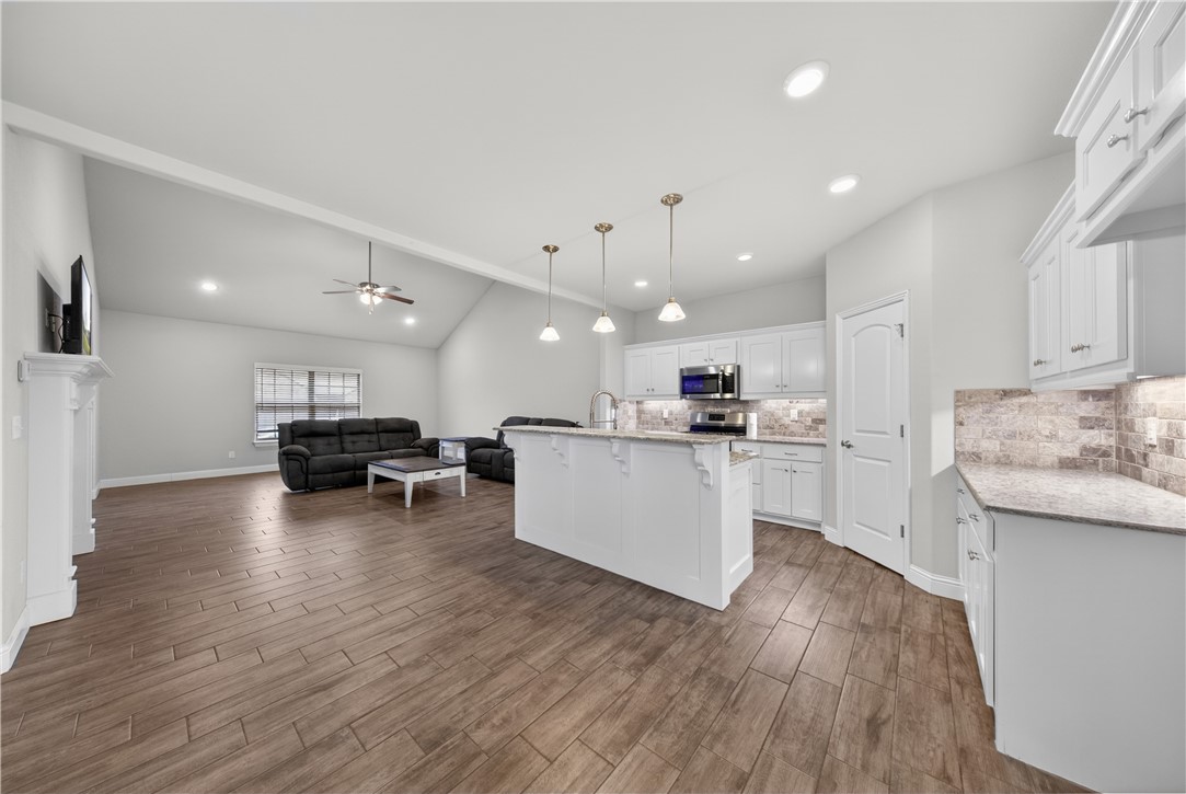 Oak Creek Springdale - Residential Lease