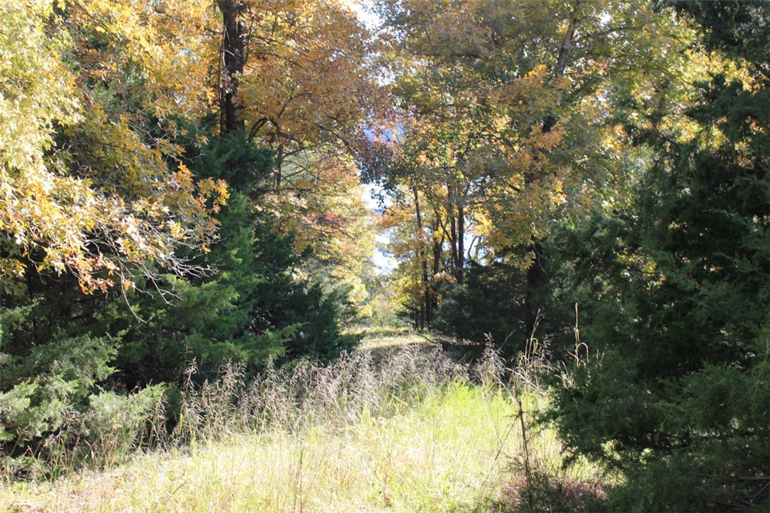 Woodlake Estates - Land