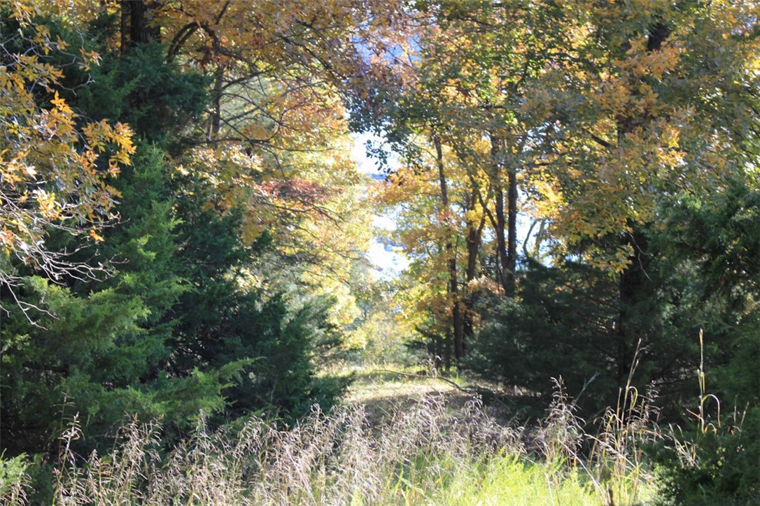 Woodlake Estates - Land