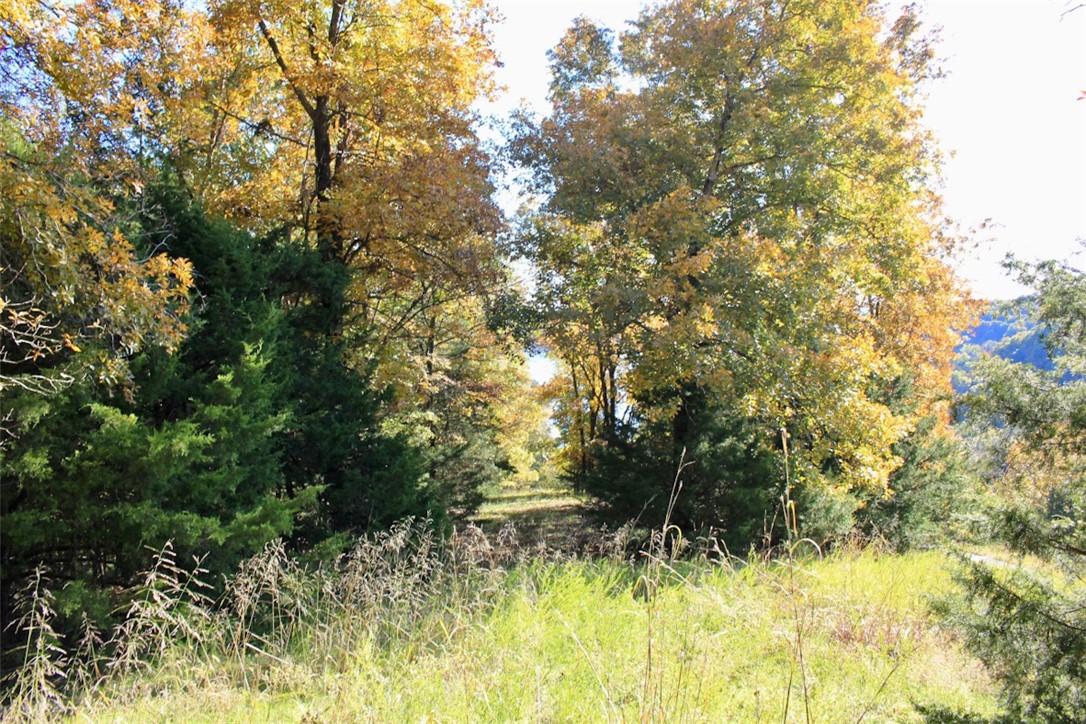 Woodlake Estates - Land