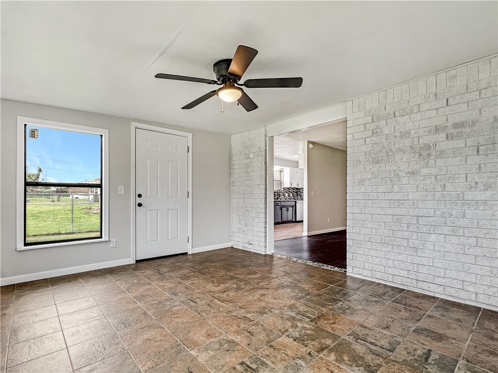 Western Terrace Unit 2 Rogers - Residential