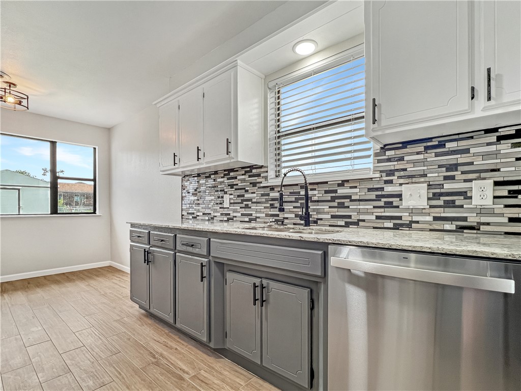Western Terrace Unit 2 Rogers - Residential