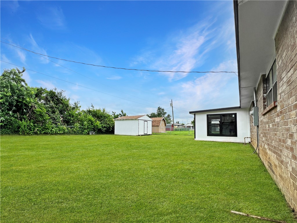 Western Terrace Unit 2 Rogers - Residential