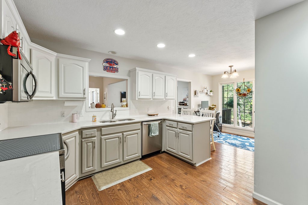 Unit 115 Holiday Island - Residential