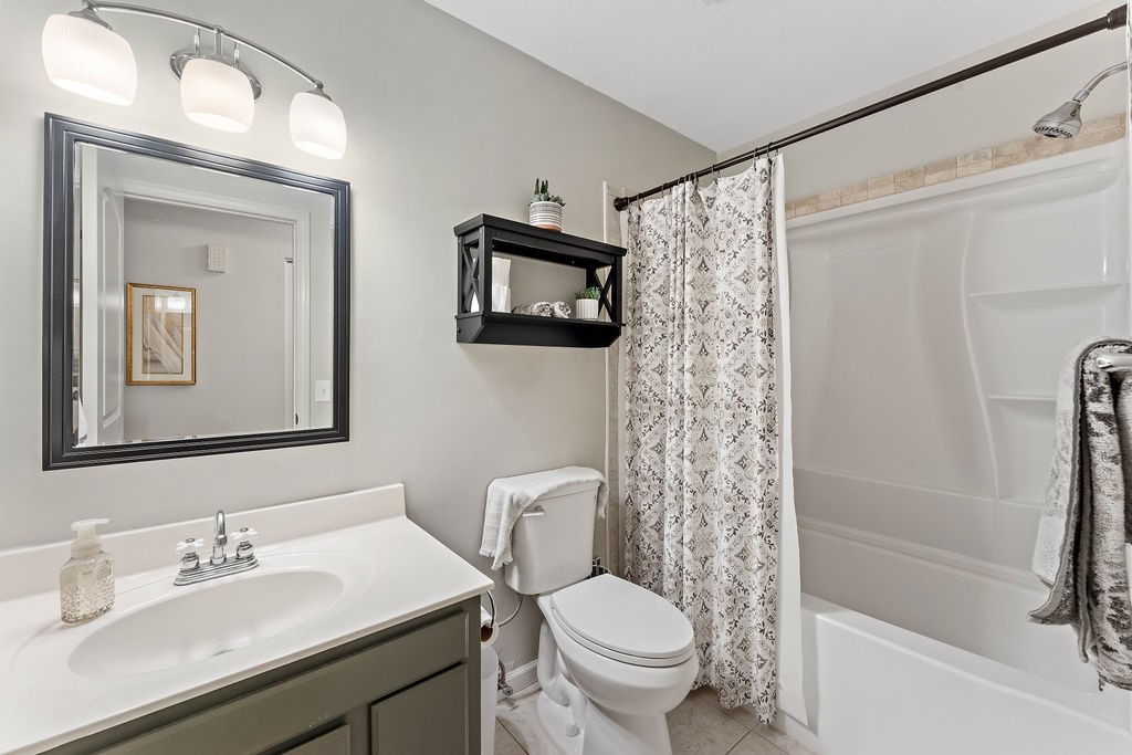 Unit 115 Holiday Island - Residential