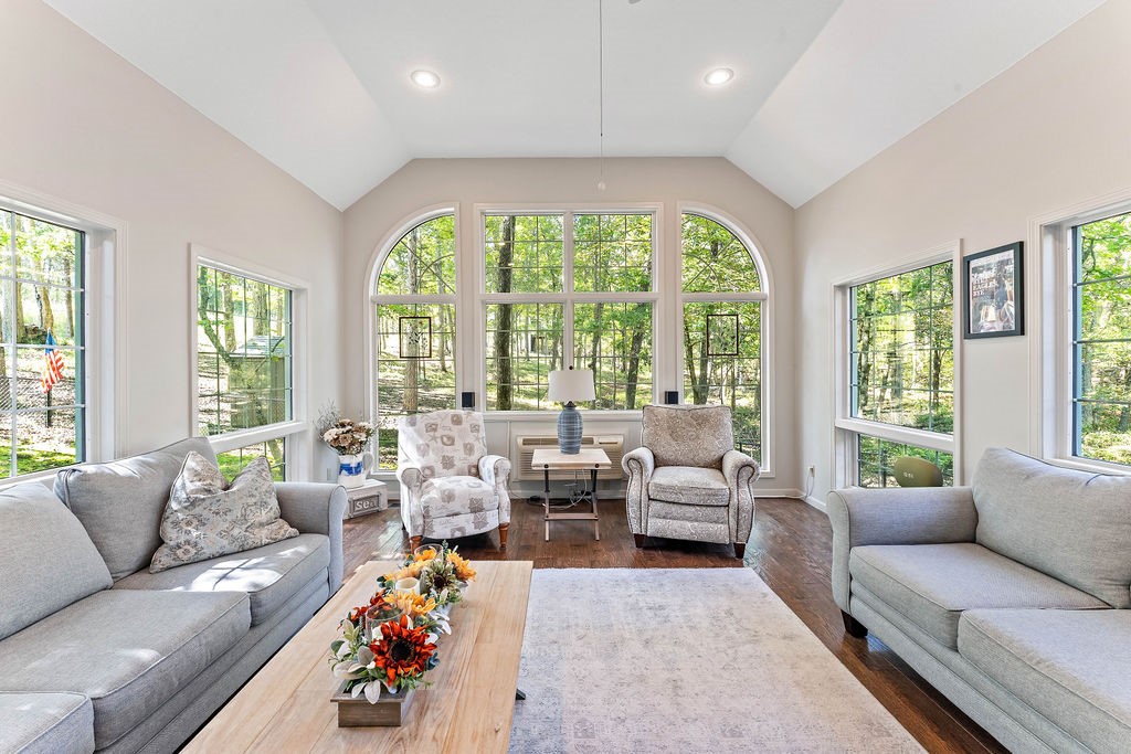 Unit 115 Holiday Island - Residential