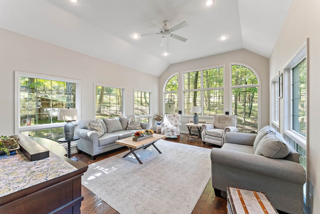 Unit 115 Holiday Island - Residential