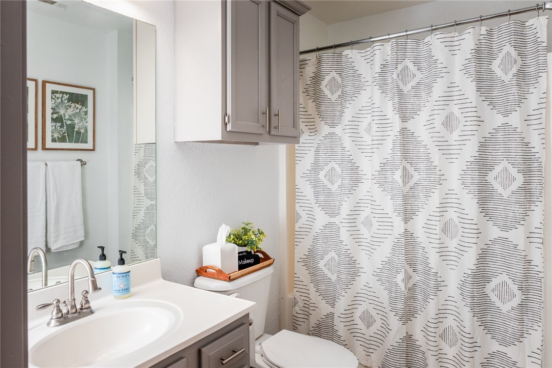 University Acres Sub - Residential Lease