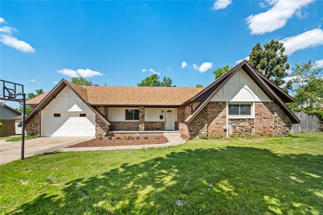 Welcome to this beautifully updated 3 bed, 2 bath home nestled on a spacious .33 acre lot in Rogers, Arkansas. With its original, early 1970s exterior and renovated interior, this single-family home combines modern updates with timeless charm. Step inside to discover a bright, open kitchen and living area featuring a stunning stone fireplace- the perfect centerpiece for cozy nights and entertaining guests. The fully remodeled interior boasts new floors, tile, paint and fixtures throughout, offering a move in ready experience for any buyer.
Enjoy the nice-sized yard, ideal for gardening, playtime with pets, or entertaining friends and family. Conveniently located near parks, schools, shopping and dining spots, this home offers both comfort and convenience.
Whether you're a first-time homebuyer, growing family, or savvy investor, this home checks all the boxes. Don't miss your chance to own this turnkey beauty in one of NWA's hotspots!